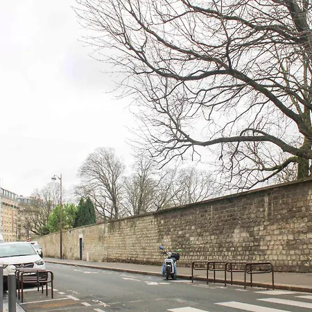 Beautiful 30 M Near Montmartre *